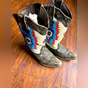 Roper Beaded Boots! Size 8!